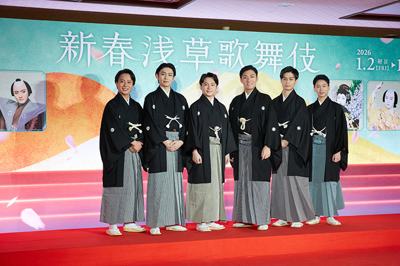 中村鶴松さん、市川染五郎さん、中村莟玉さん、中村橋之助さん、市川男寅さん、尾上左近さん