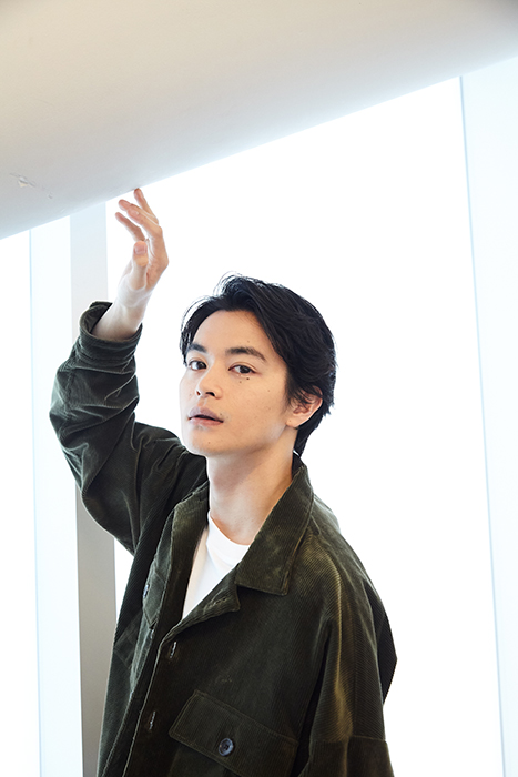 瀬戸康史さん