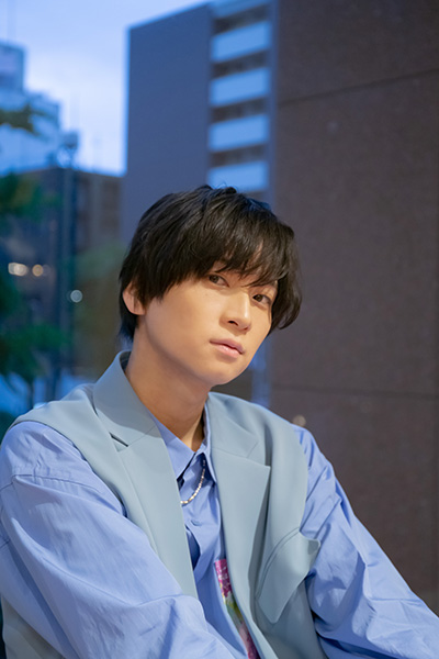 荒牧慶彦さん