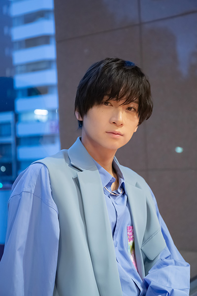 荒牧慶彦さん