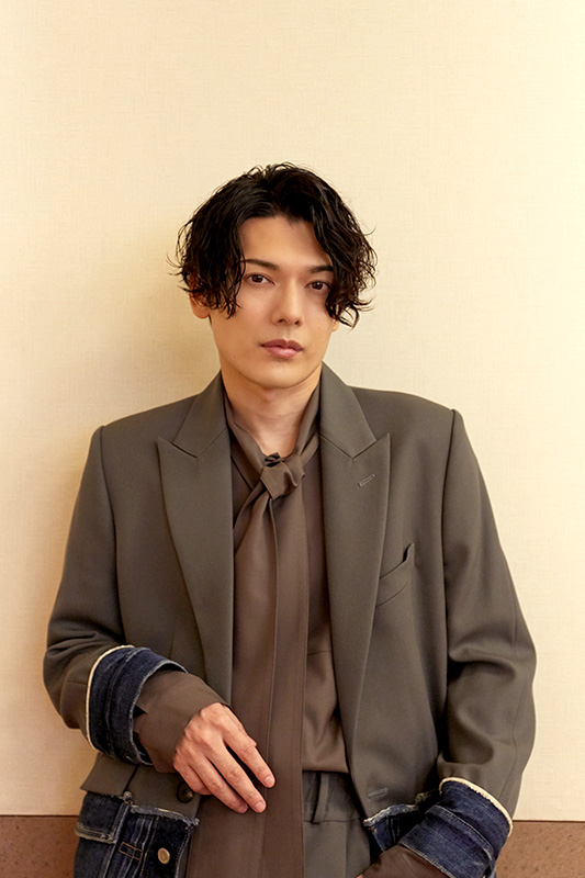 崎山つばささん