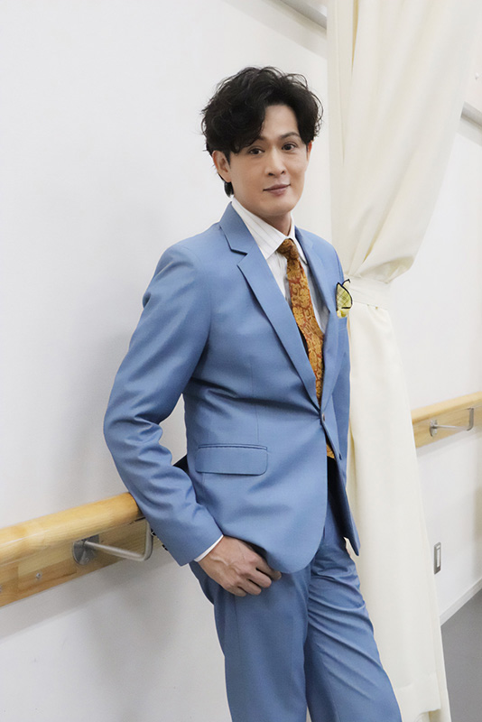 新納慎也さん
