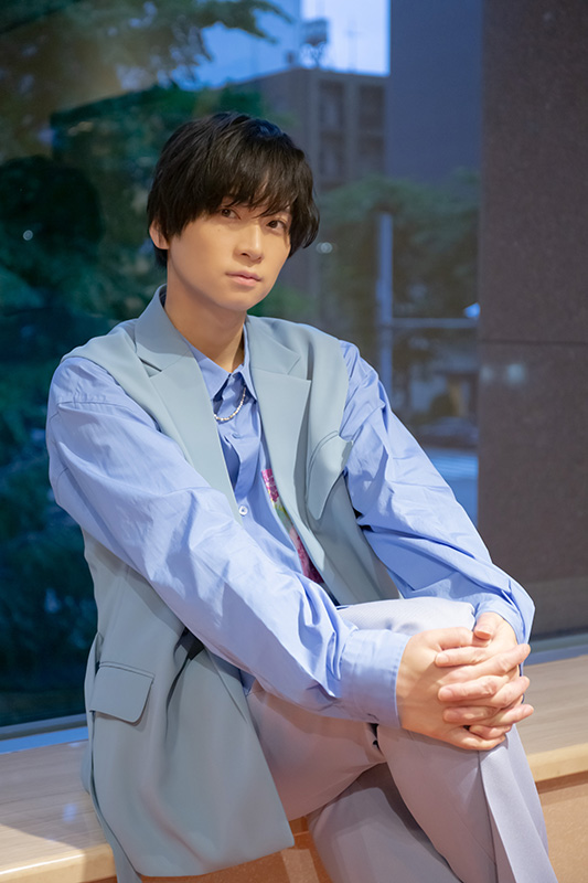 荒牧慶彦さん