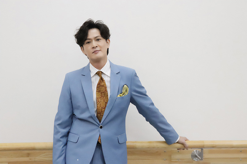 新納慎也さん