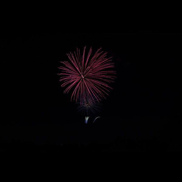 朝霞市民祭り彩夏祭花火写真