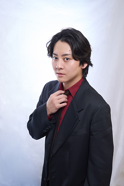 牧島 輝さん